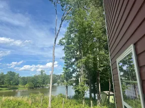 The Red Nest at High Rock Lake - Image 2