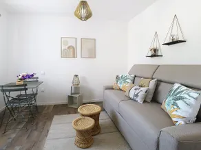 Sublime air-conditioned studio with patio and gazebo. - Image 2