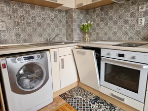 Chic & Comfortable Stay - Image 4