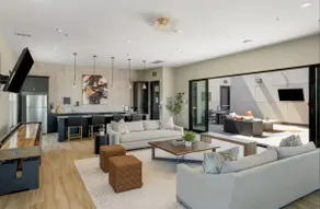 Top Floor 1BD Apt in Arts District | DT Tulsa - Image 2