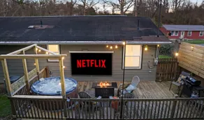 10 min to NRG Park | Private Deck | Movie Nights - Image 5