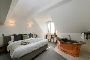 203 Holm House | Luxe Seaview Loft + Copper Bath - Image 5