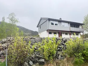 House with a view over the lake - Image 2