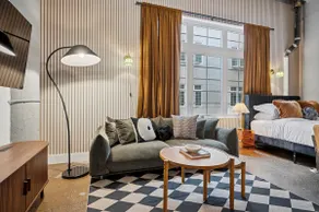 Vive Loft | Free Parking, Gym, Rooftop, Game Room - Image 2