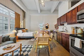 Vive Loft | Free Parking, Gym, Rooftop, Game Room - Image 5