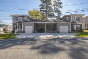 Modern Oasis Duplex 6 Bed 4.2 Bath, Close to DT - Image 5