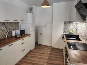 Cozy apartment in the city center - restaurants/bars - Image 2