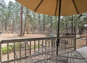 Pine Cone Cottage: Woodland Escape - Image 5