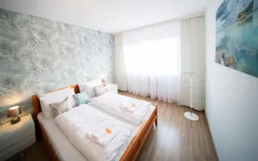 Crown & Comfort - 4 ppl, Wi-Fi, TV, AC - Image 3