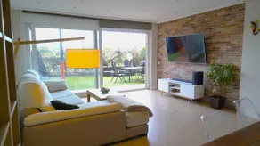 Fabulous apartment with Pool and parking - Image 2