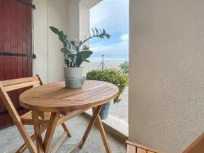 Spacious apartment & stunning views - Image 2
