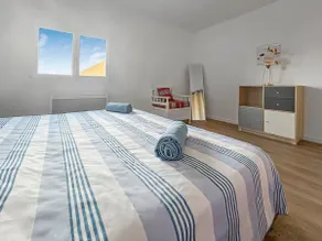Spacious apartment & stunning views - Image 3