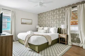 4BR Renovated Home with Pool in Park Circle - Image 5