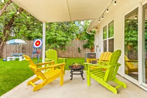Modern Austin Home | 2 Kings+4BR+DT+Games+BBQ - Image 5
