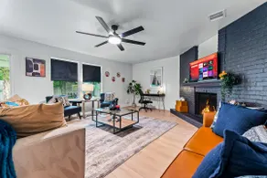 Modern Austin Home | 2 Kings+4BR+DT+Games+BBQ+Yard - Image 5