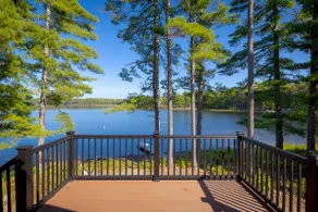 Serene Lakefront Retreat - Image 5