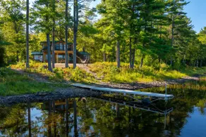 Serene Lakefront Retreat - Image 3