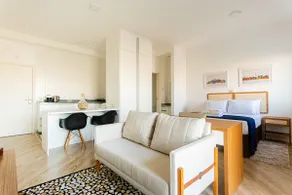R1409 | Spacious and bright | Close to everything - Image 3