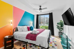 King Bed | 2 min walk > UAB Med | Close to Regions - Image 2