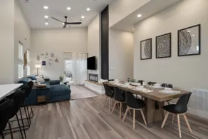 Modern Lake House 3 Blocks from the Lake! - Image 3