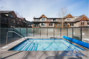 Spacious 2BR+2BTH Retreat: pets/hot tub/near Banff - Image 4