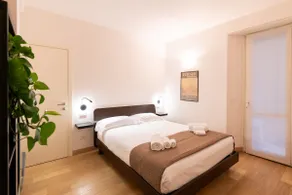 Comfort and privacy, in a very central location - Image 3