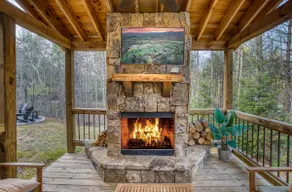 New-Modern-Jacuzzi-Arcades-Games-Firepit-King Beds - Image 5