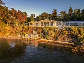 The Boat House Retreat Squeaking Point - Image 4