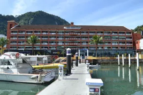 SUPER FLAT 180 graus em Angra dos Reis , Frente Mar na Marina Piratas com estacionamento gratuito - Image 5
