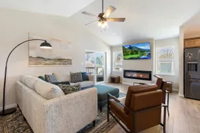 Brand New/walk to Downtown w/Hot tub & fenced yard - Image 3