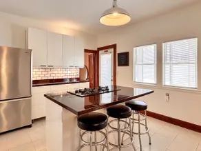 Central 2BR in the Heart of Northeast Art District - Image 3