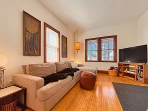 Central 2BR in the Heart of Northeast Art District - Image 2
