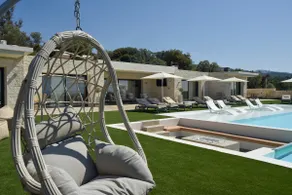 Elira Luxury Villa - With Private Pool - Image 4