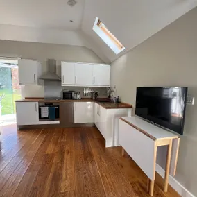 1 bed apartment, farm based, great views (APT2) - Image 5