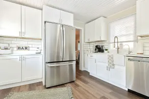 Farmhouse Retreat - Image 3