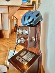 Private 1-group stay, bike-filled 50yr house - Image 5