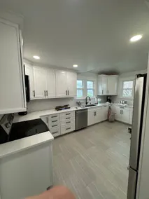 Newley renovated Spacious 4BR, Near town, parking - Image 2