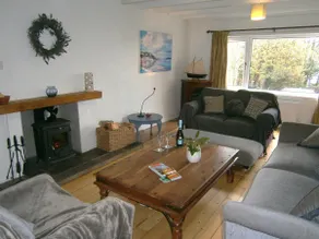 3 bed cottage, garden, parking, no cleaning fee - Image 4