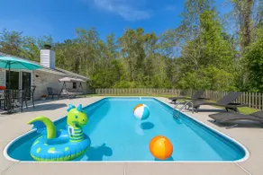 〰 Bluewater Bliss 〰 Private Pool & Backyard BBQ - Image 2