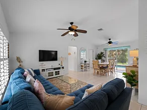 Venice Coastal Vibe - Serene Pool Home - Image 3