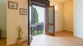 Lake-view apartment - Teresa Home - Image 4