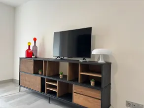 Luna | Cozy & Design | Bright | Wifi | Parking - Image 2
