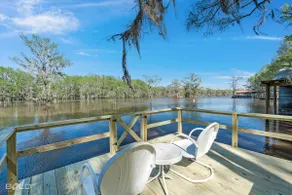 Cypress View Cabin | Pet Friendly, Kayaks & Canoes - Image 5