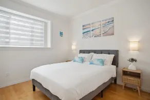 Bright & Comfy 4 BR Home 10 Mins from Airport - Image 4
