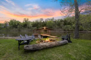 Blue Cottage Cove, Lakefront - Image 3