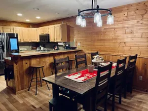 Bentley Road Cozy Cabin - Image 4