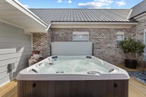 Romantic Country Escape Pool Hot Tub Breakfast - Image 2