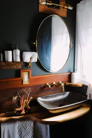 Canopy House – Sauna + Soak Tub + Luxury - Image 4