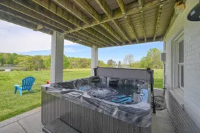 Lakefront Mad Hen: Hot Tub Firepit Dock Game Room - Image 5