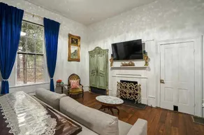 The Paris Suite @ Athena Studios - Image 4